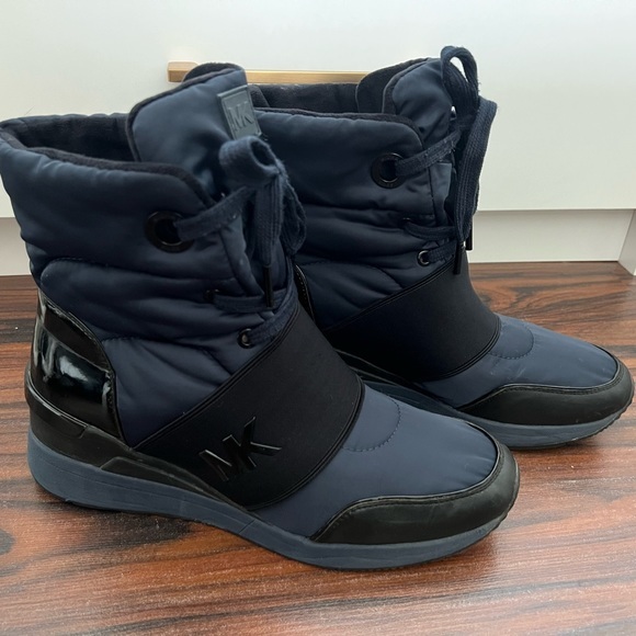 Michael Kors Shay wedge sneakers booties - Picture 3 of 17